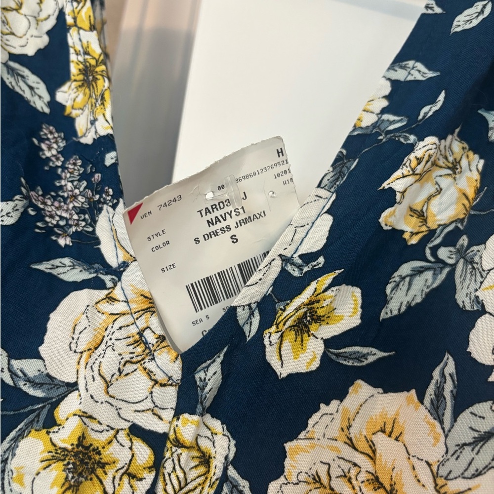 NWT Live to be Spoiled Floral Maxi Dress with Tie Straps - Picture 8 of 8